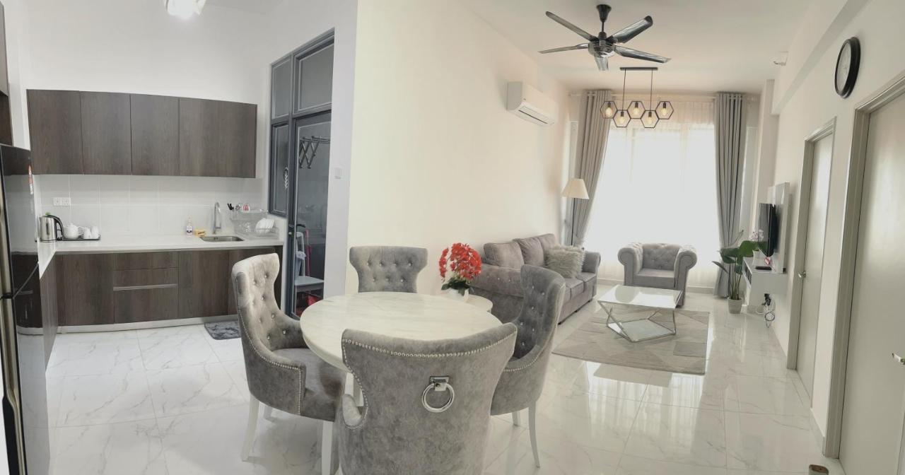 Deena Suite At Troika ,Kota Bahru Luaran gambar
