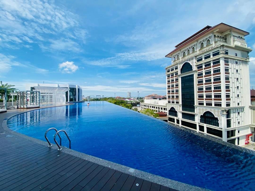 Deena Suite At Troika ,Kota Bahru Luaran gambar